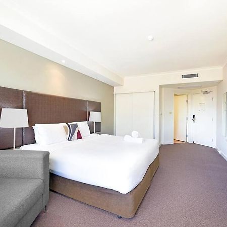 'Towering Palms' Resort-Style Apartment With A Separate Studio Darwin Exterior photo