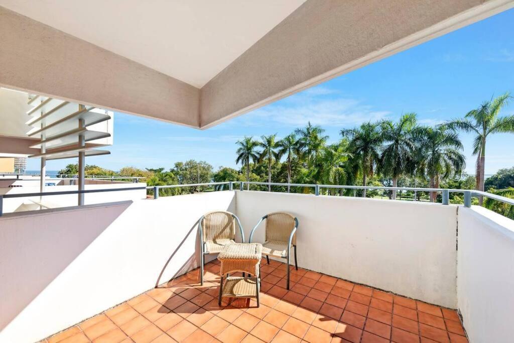 'Towering Palms' Resort-Style Apartment With A Separate Studio Darwin Exterior photo